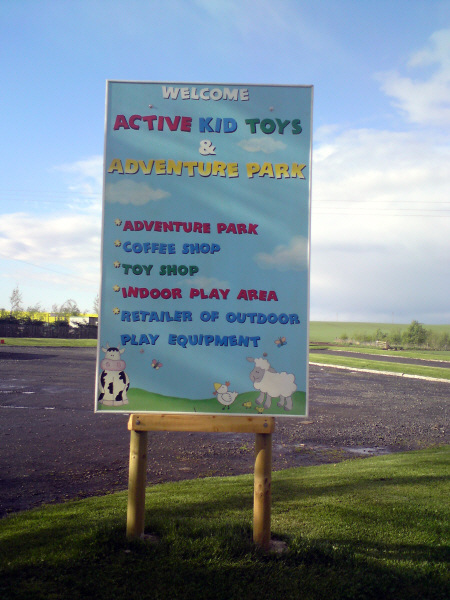 active kids adventure park mural