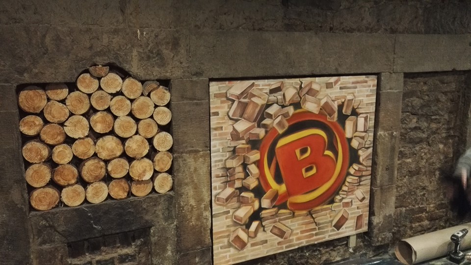 belted burgers mural