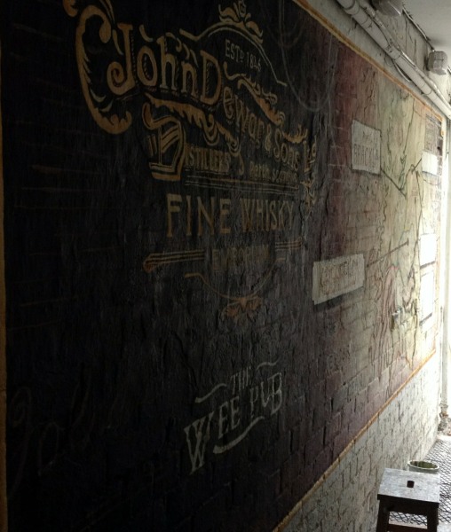 weepub mural
