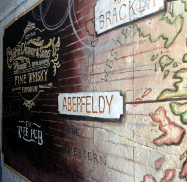 weepub mural