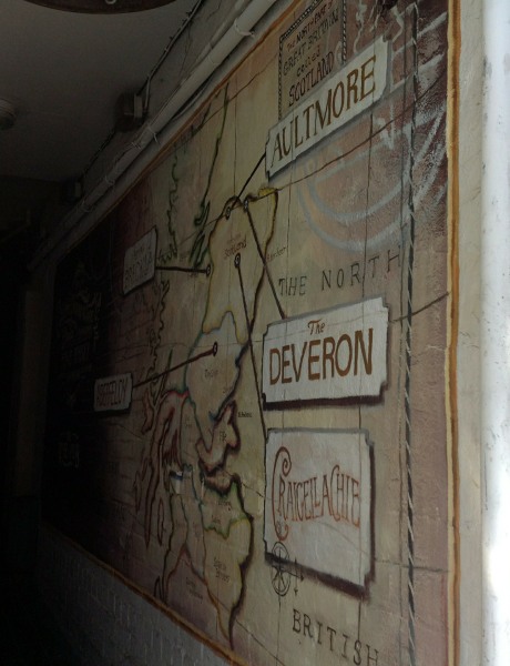 weepub mural
